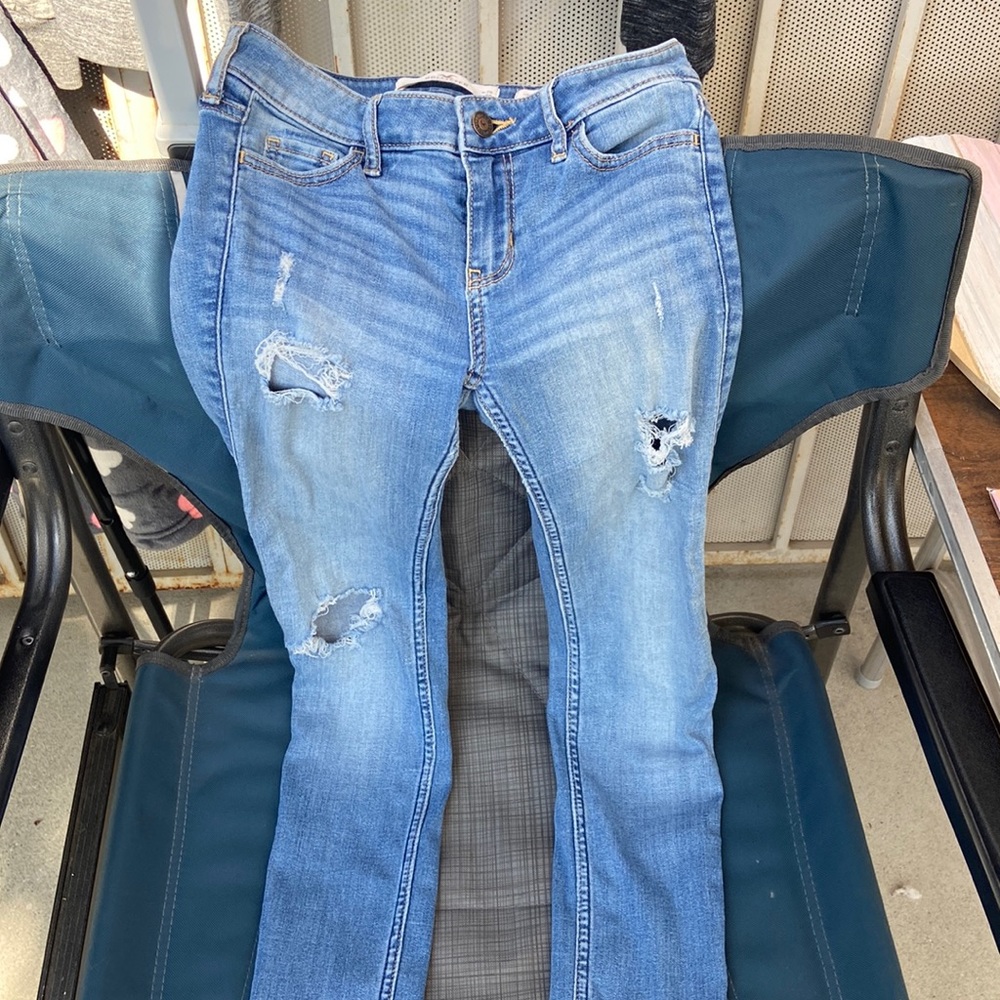 holister light wash jeans